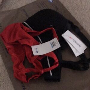 NWT Speedo Axcelerate Medium Intensity Sport Bra R